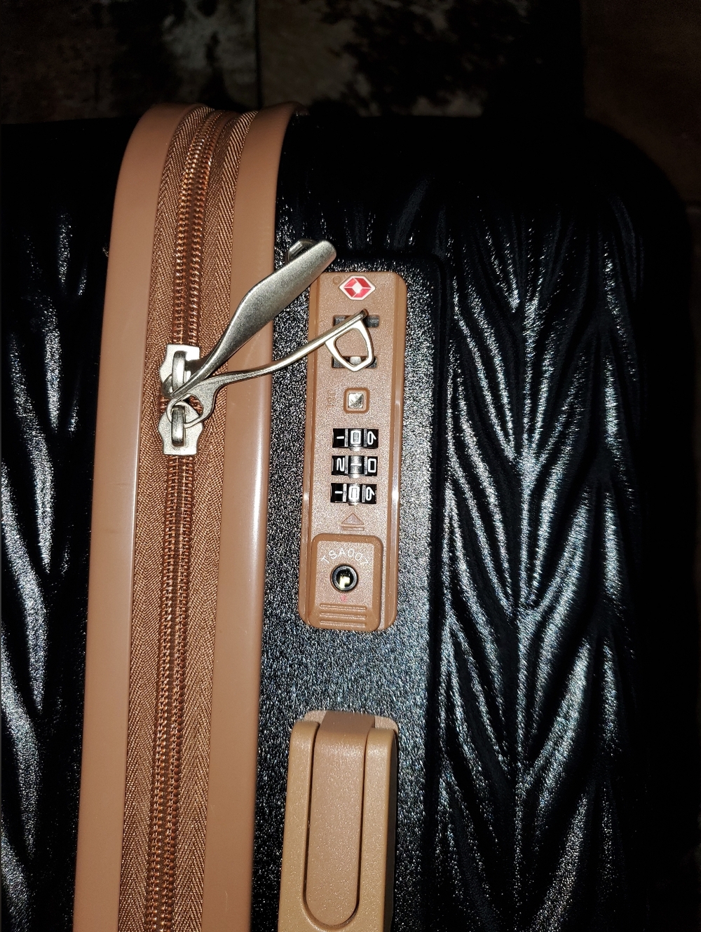 Travelhouse Hardside Suitcase Luggage TSA Lock Spinner Wheels 24" Only NWT - Picture 14 of 15